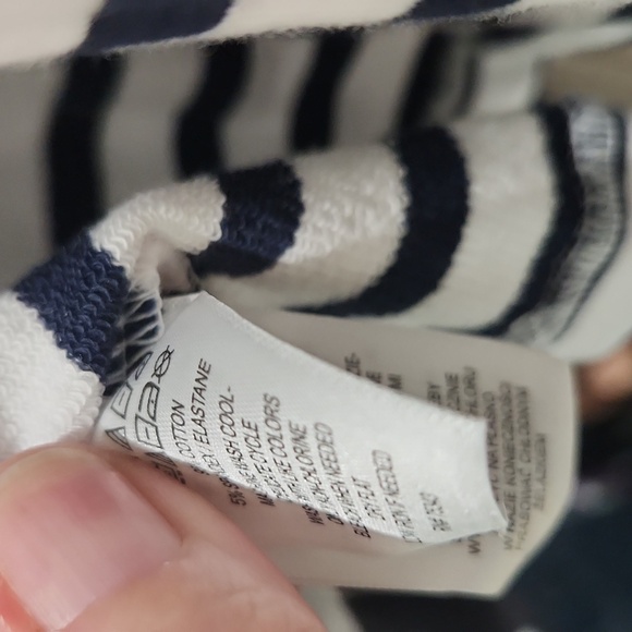 Tahari size small knit navyband white stripped blazer. Navy buttons front pocket - Picture 7 of 7